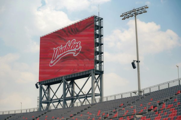 Location d'écrans géants : élargissez vos événements avec style